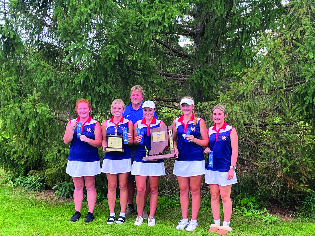 (L-R) Mel Goecke, Aubrey Beck, Peityn Gillman, Nora Robinson and Addi Lathery.