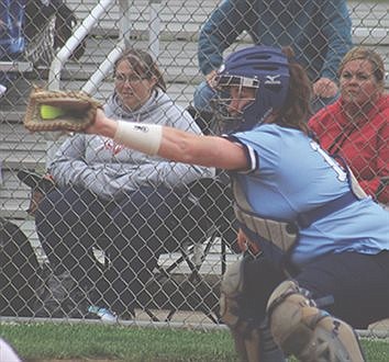 FC softball up to 15 wins