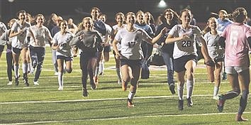 FC girls soccer – Dramatic win sends team to finals