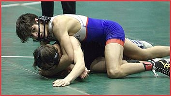 Morales moves into IHSAA State Finals wrestling tournament