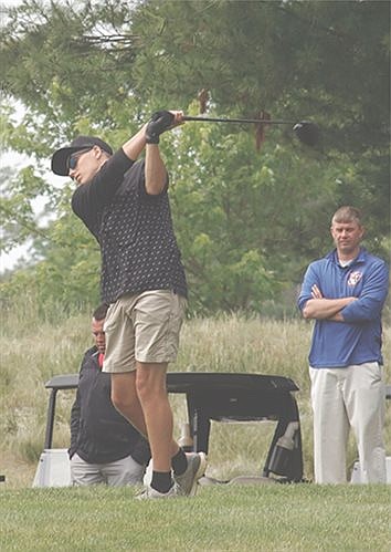 UC golf short of advancement; Tipton plays regional today